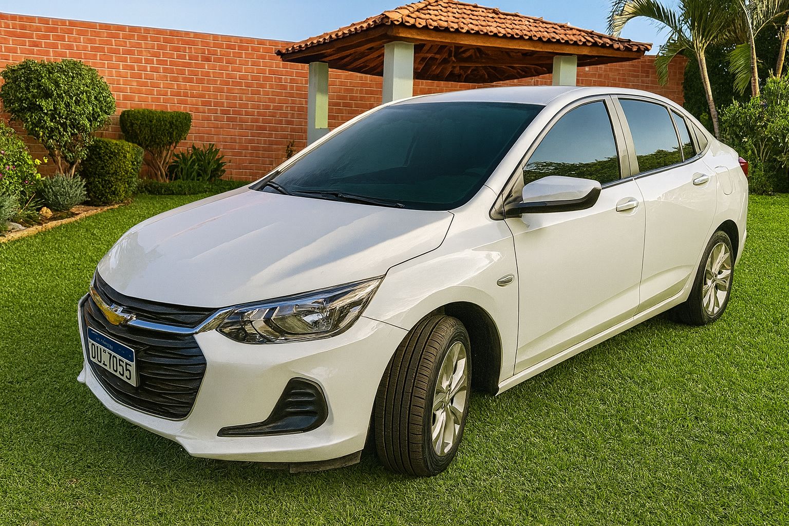 Chevrolet Onix Plus Turbo - Veículo para transporte executivo feminino
